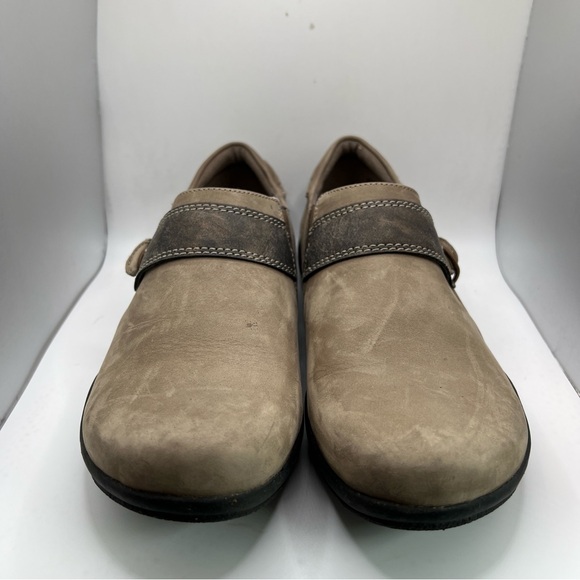 Women’s Clarks Roseville Dot Slip-On Shoes Size 10 - Picture 2 of 10